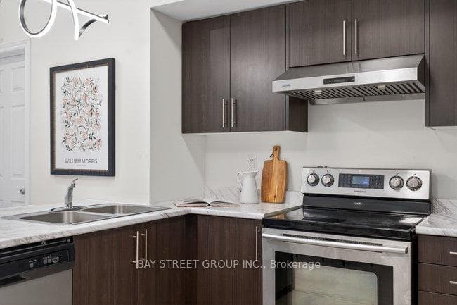 1 Eaton Park Lane Unit 18 photo 30