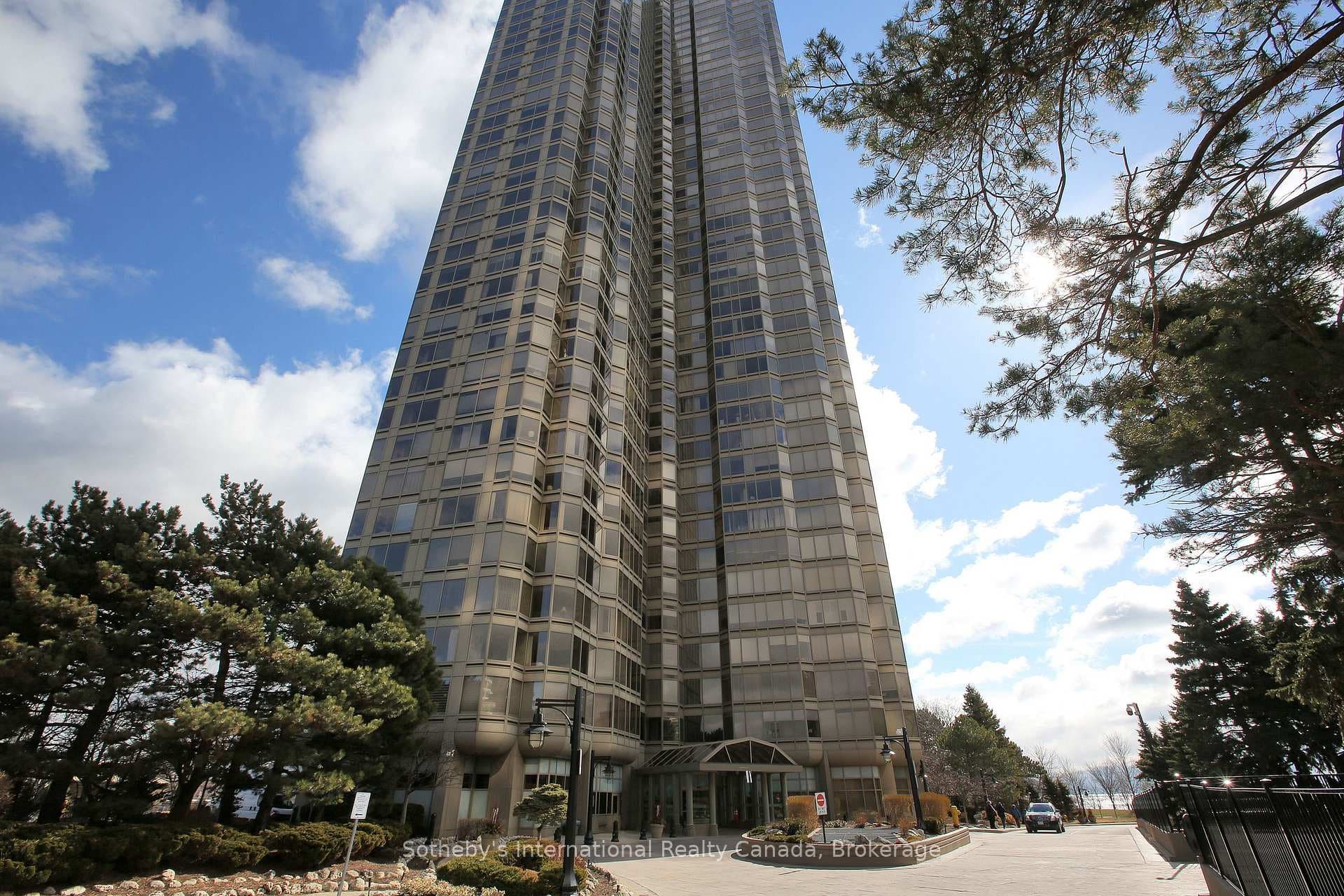1 Palace Pier Court Unit 2808 photo 3