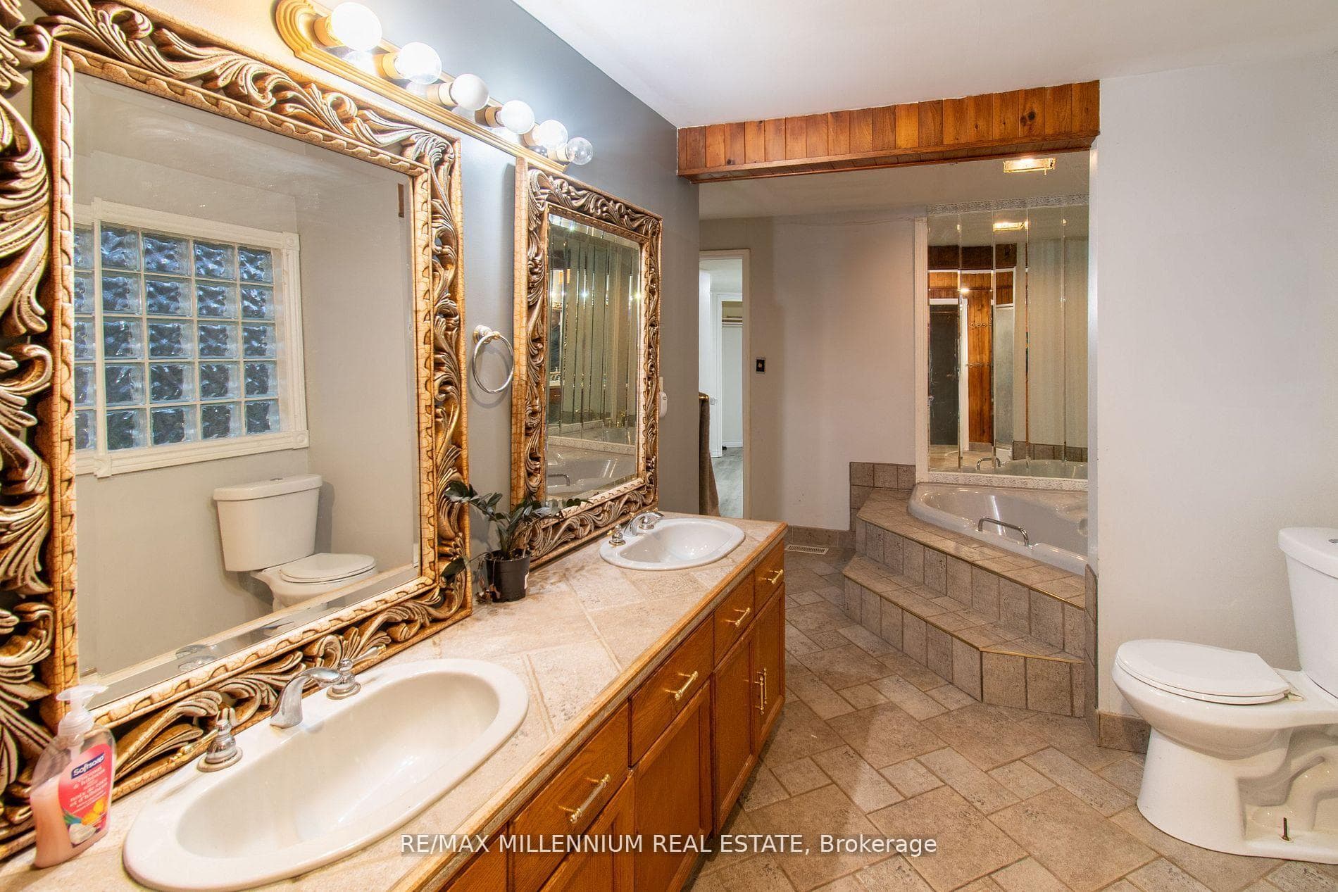 3021 Pinegrove Road photo 19