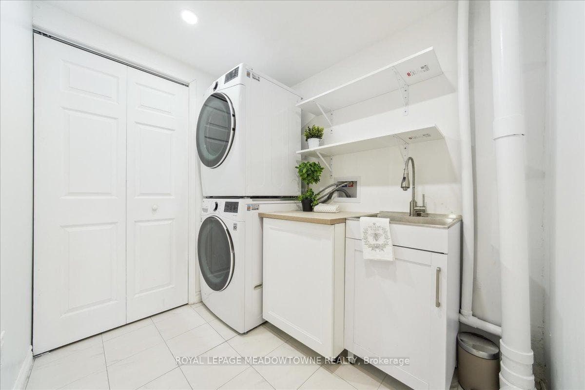 228 Septimus Heights photo 8