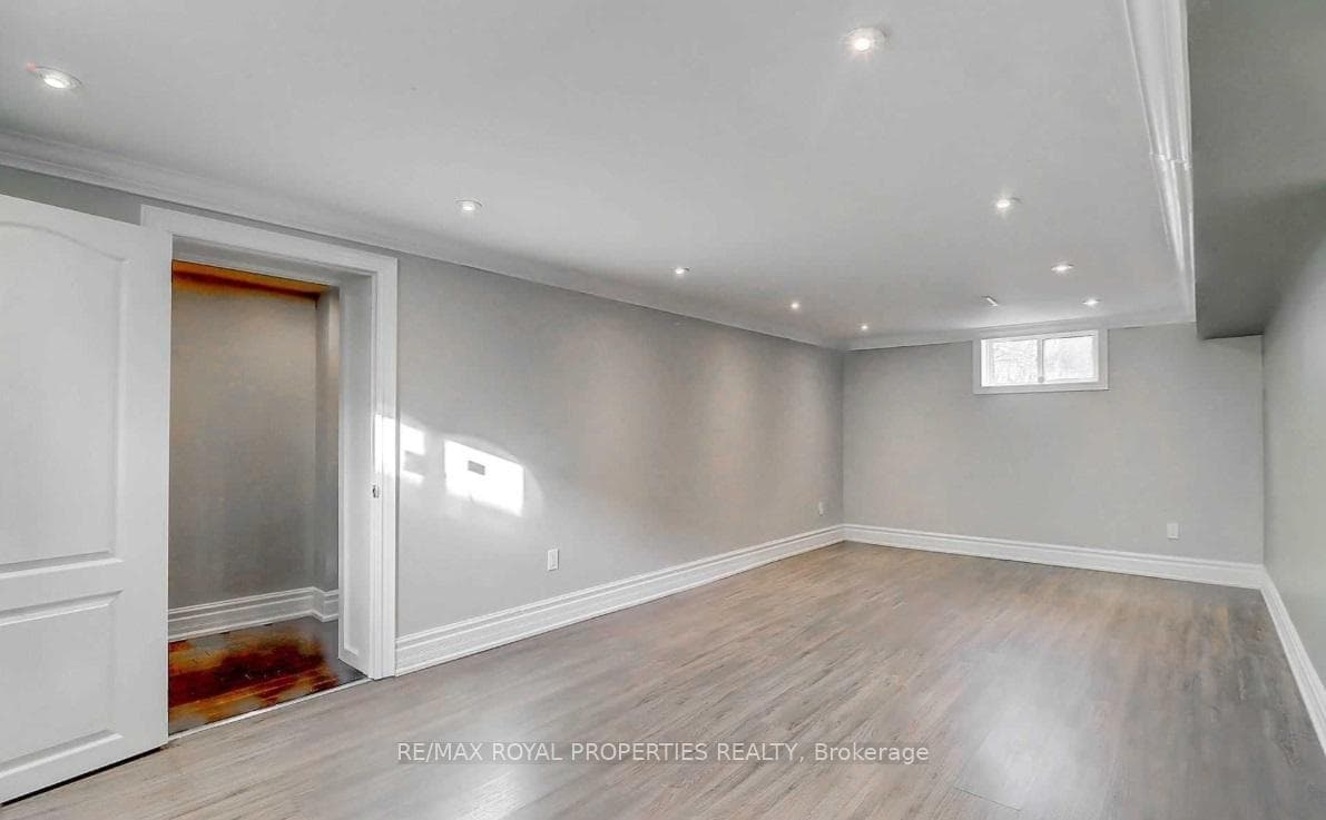 611 Newman Crescent Unit Bsmt photo 9