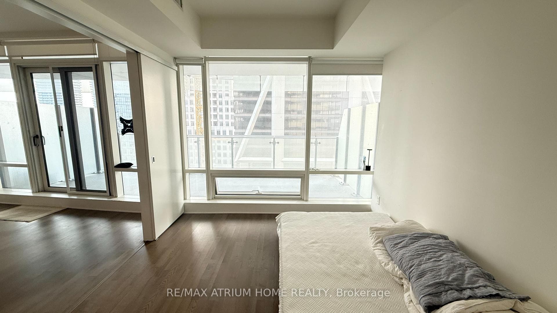 1 Bloor Street Unit 2408 photo 12