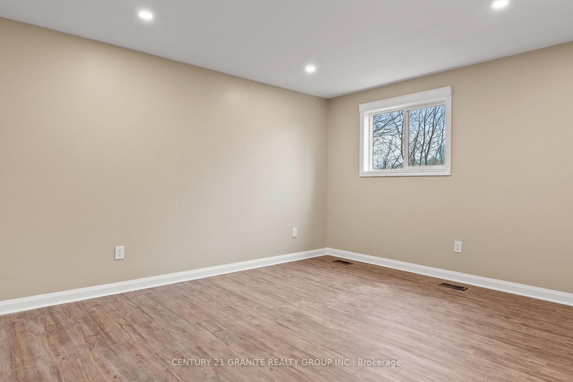 11 Williams Drive photo 9