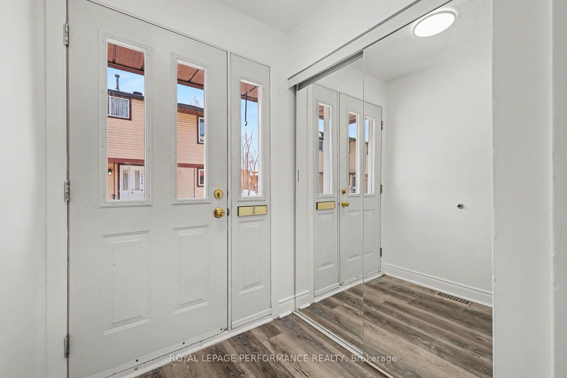 1584 Feather Lane photo 4