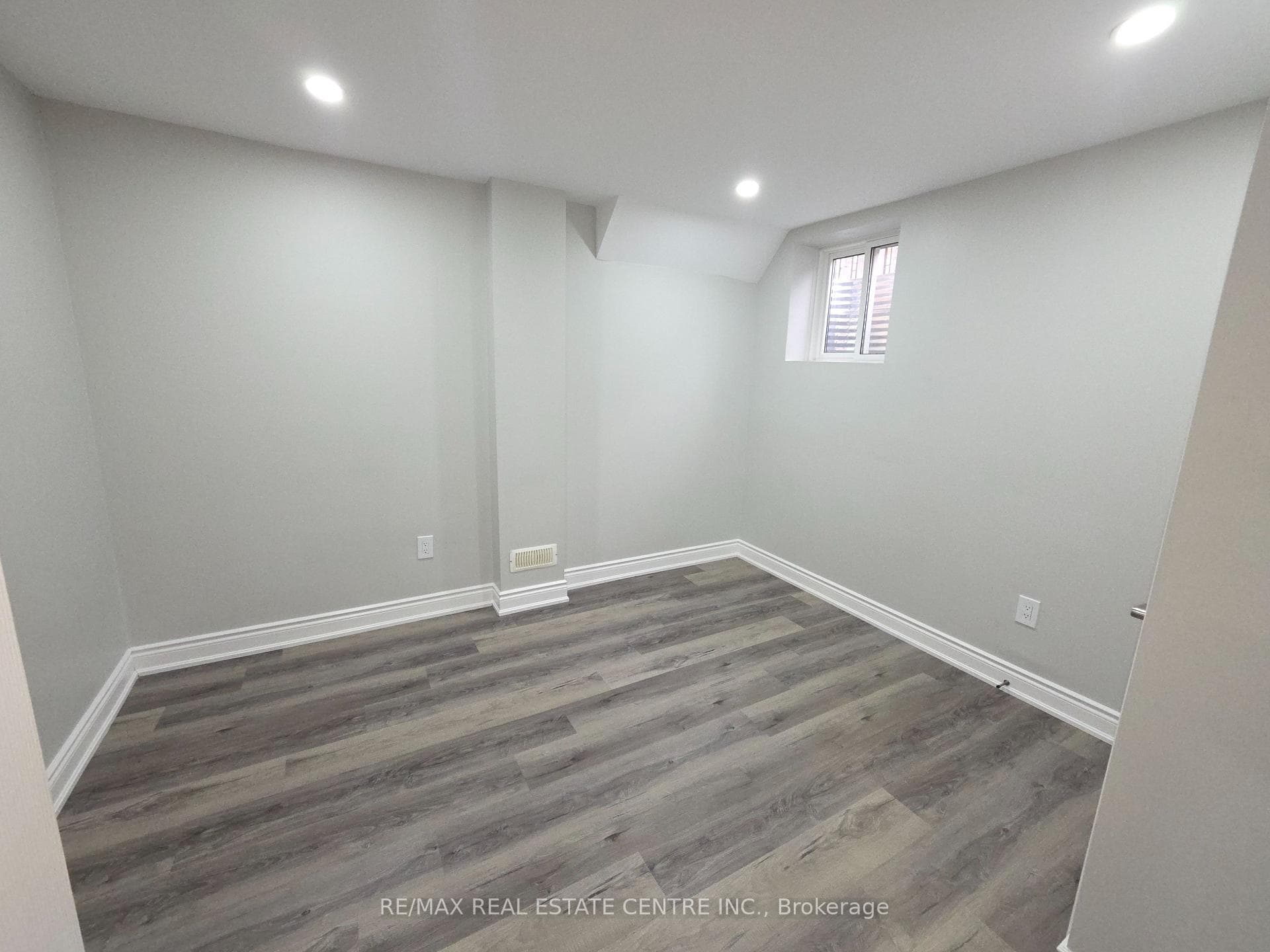 52 Jordensen Drive Unit Bsment photo 4