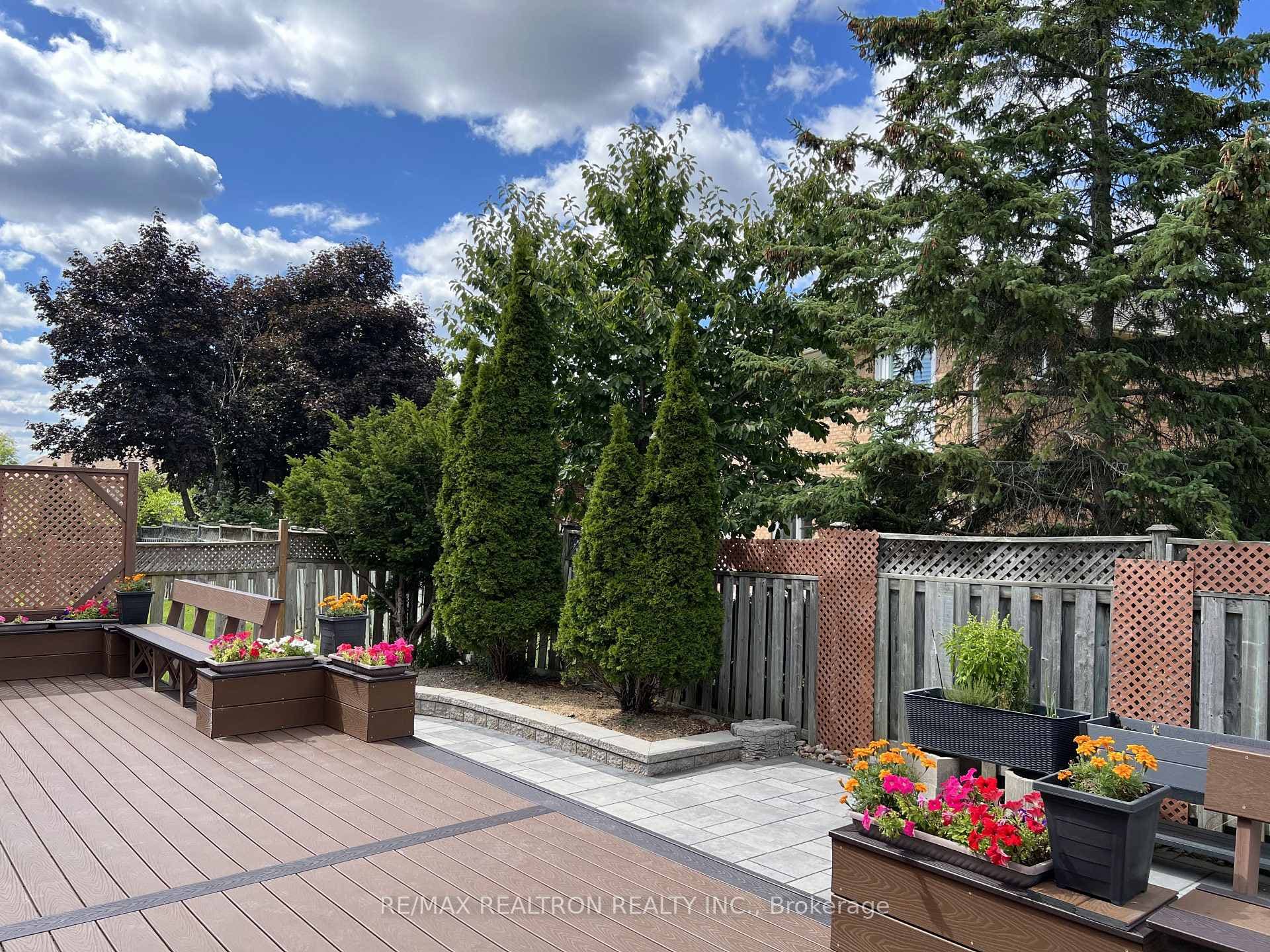 10 MACRILL Road photo 26