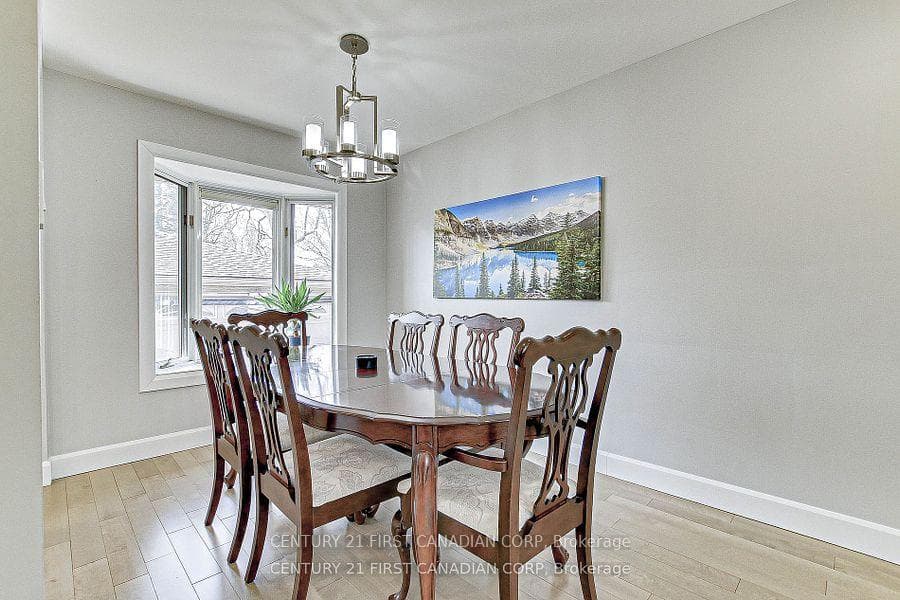 1473 Glengarry Avenue photo 8