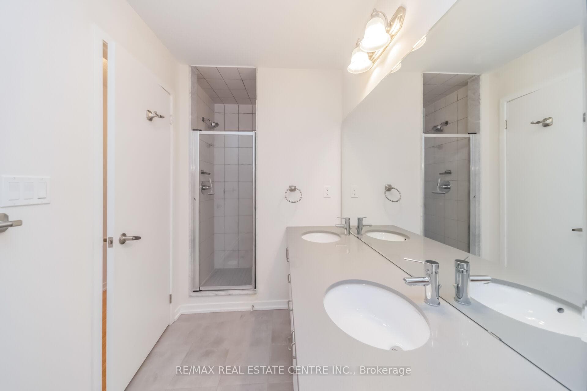 30 Lambert Lane photo 32