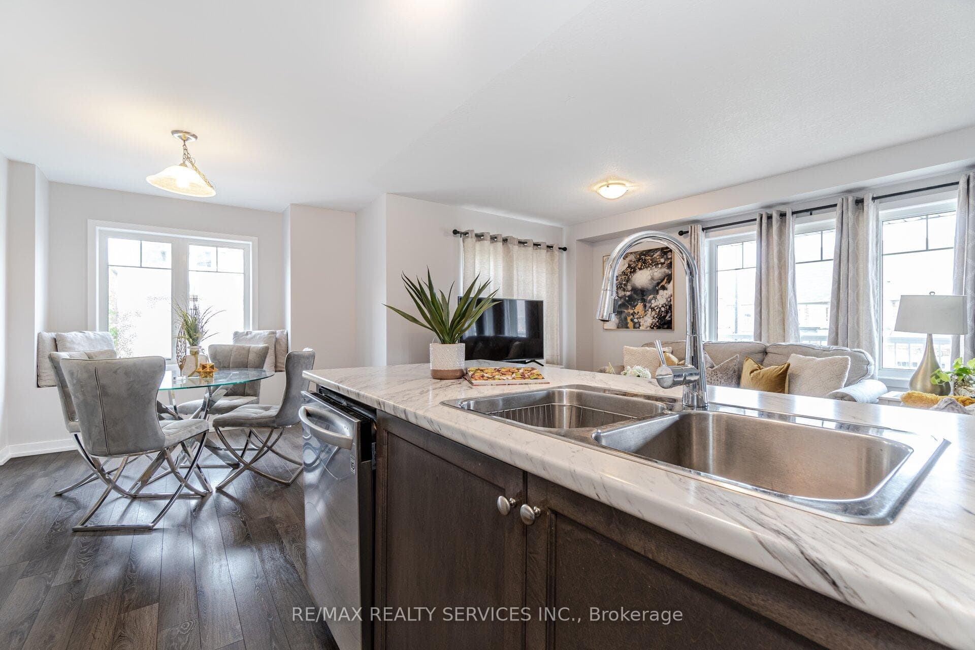 57 Golden Spring Drive photo 23