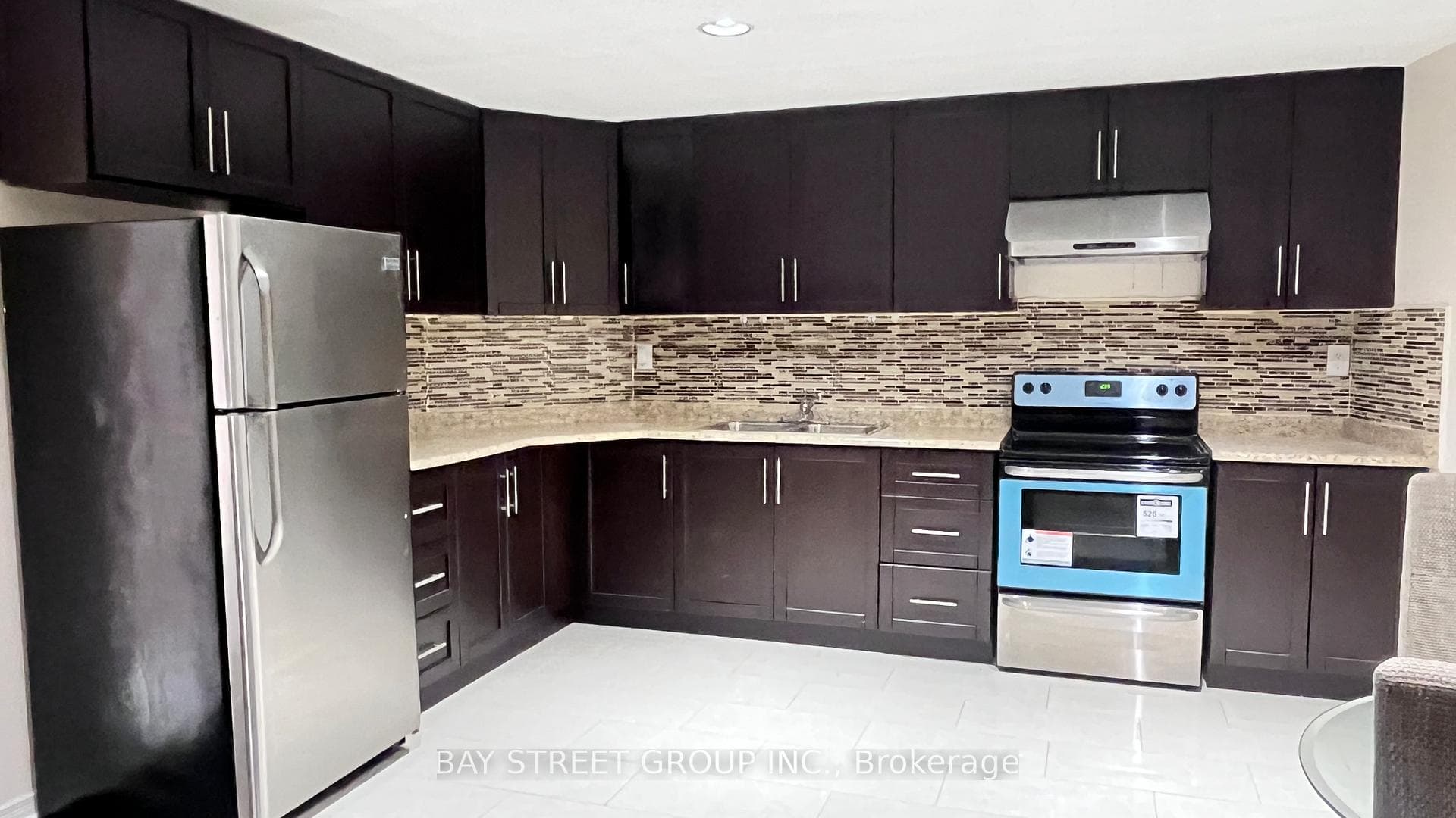 2143 Rodick Road photo 4