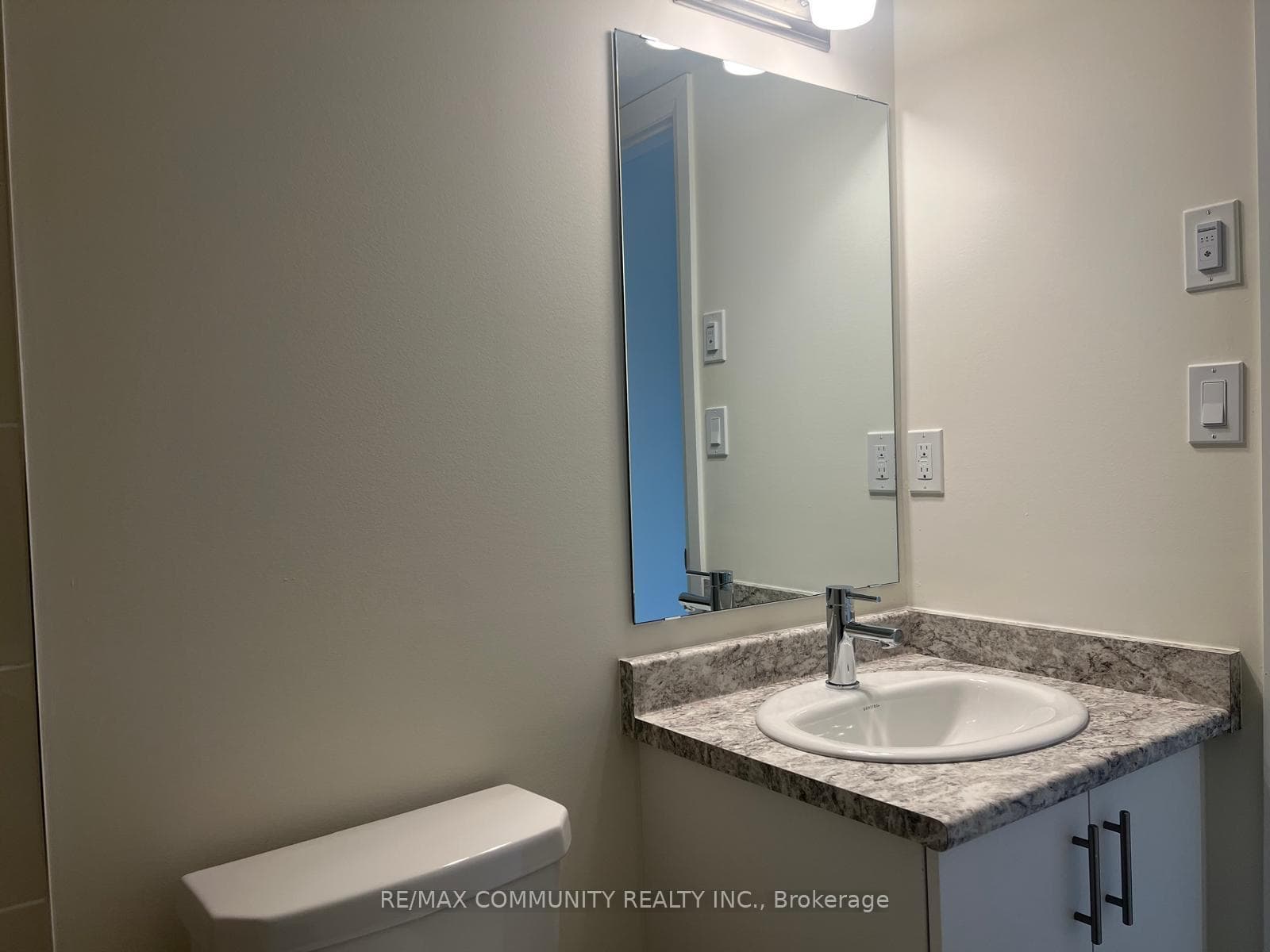 165 Tapscott Road Unit 08 photo 15