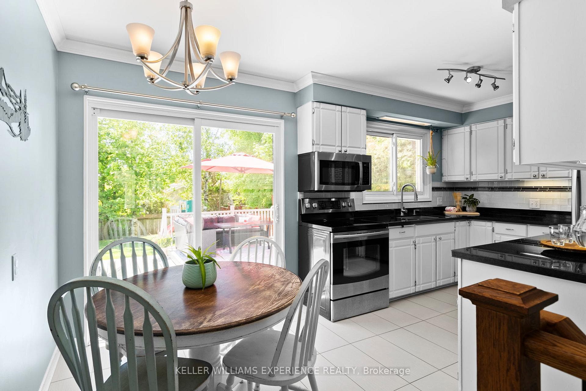 27 Ottaway Avenue photo 11
