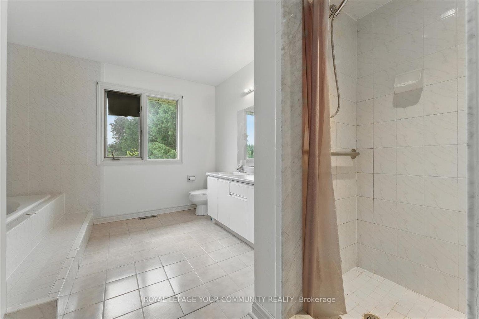 207 Burns Boulevard photo 26