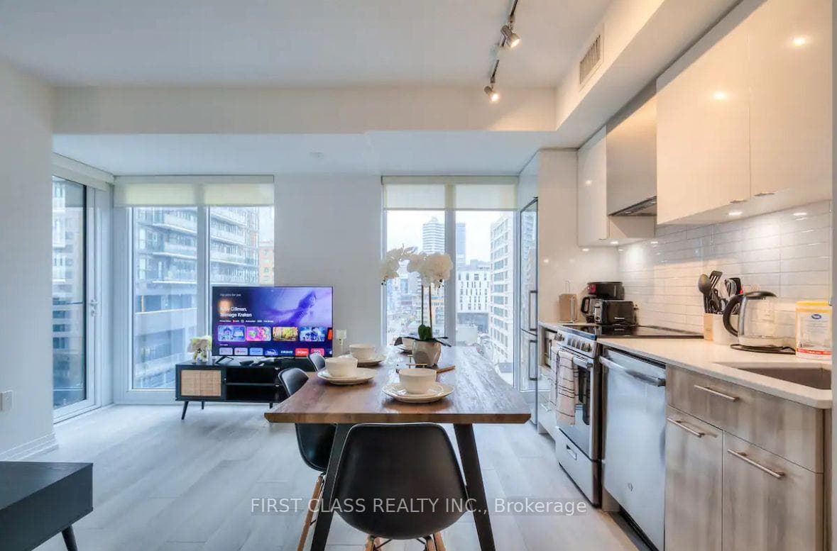 251 Jarvis Street Unit 826 photo 7