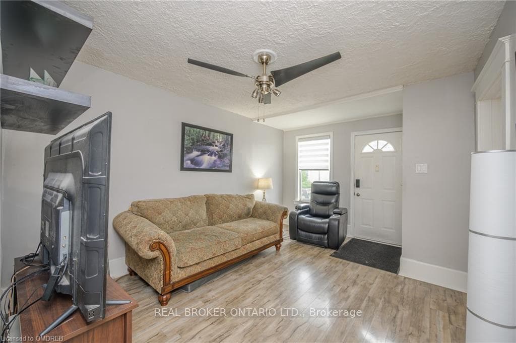 383 Cope Street photo 6