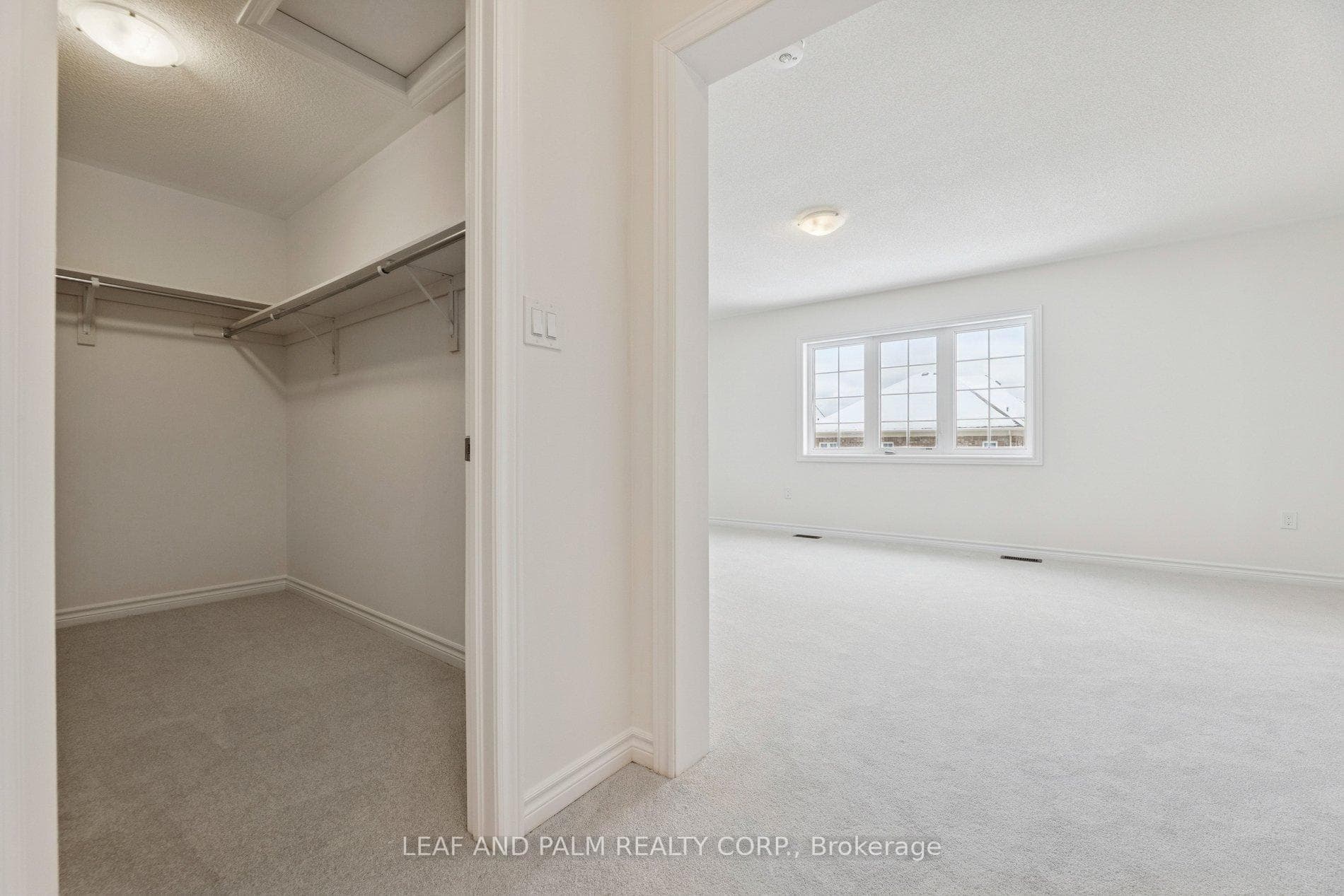 279 Northglen Boulevard photo 29
