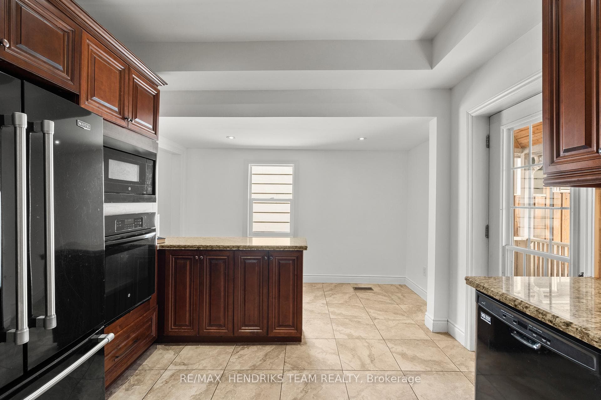 192 Wood Street photo 21