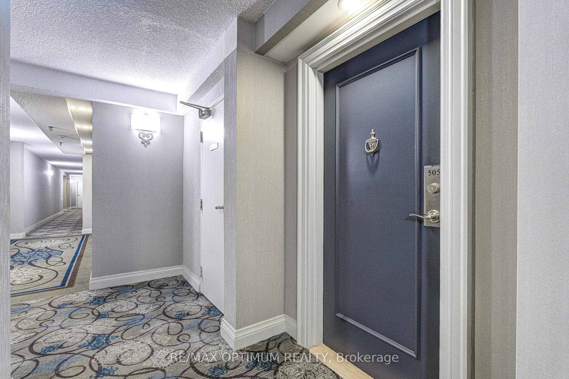 355 Rathburn Road Unit 505 photo 6