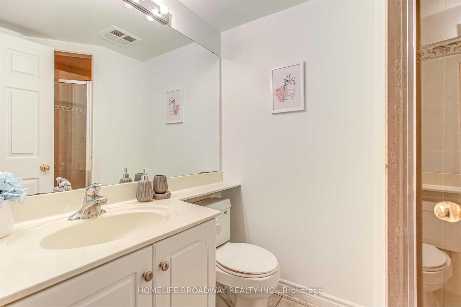 7 Lorraine Drive Unit 802 photo 11