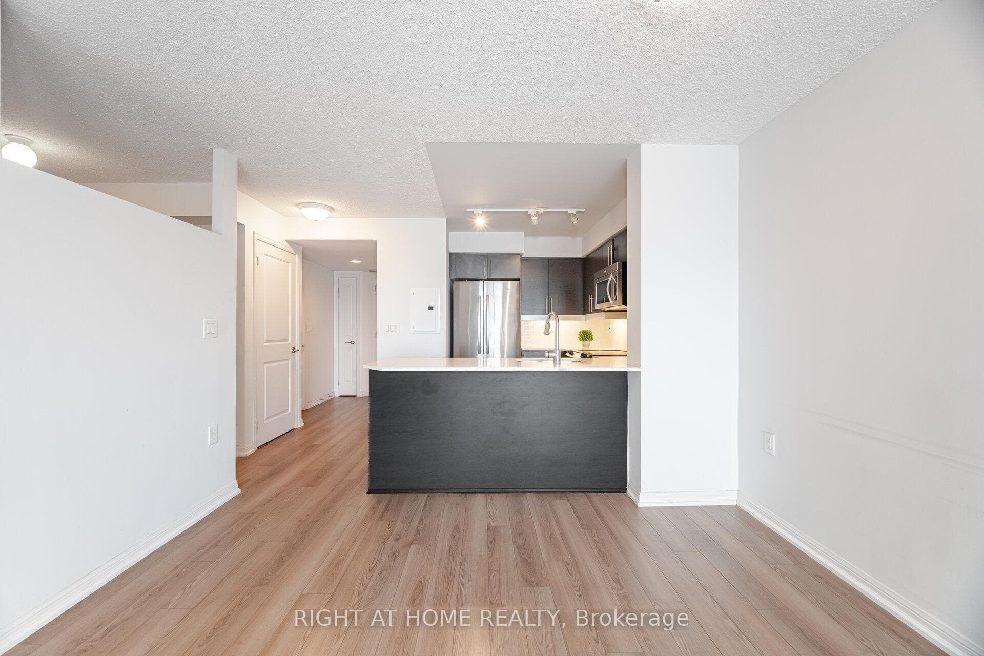 125 Western Battery Road Unit 1112 photo 14