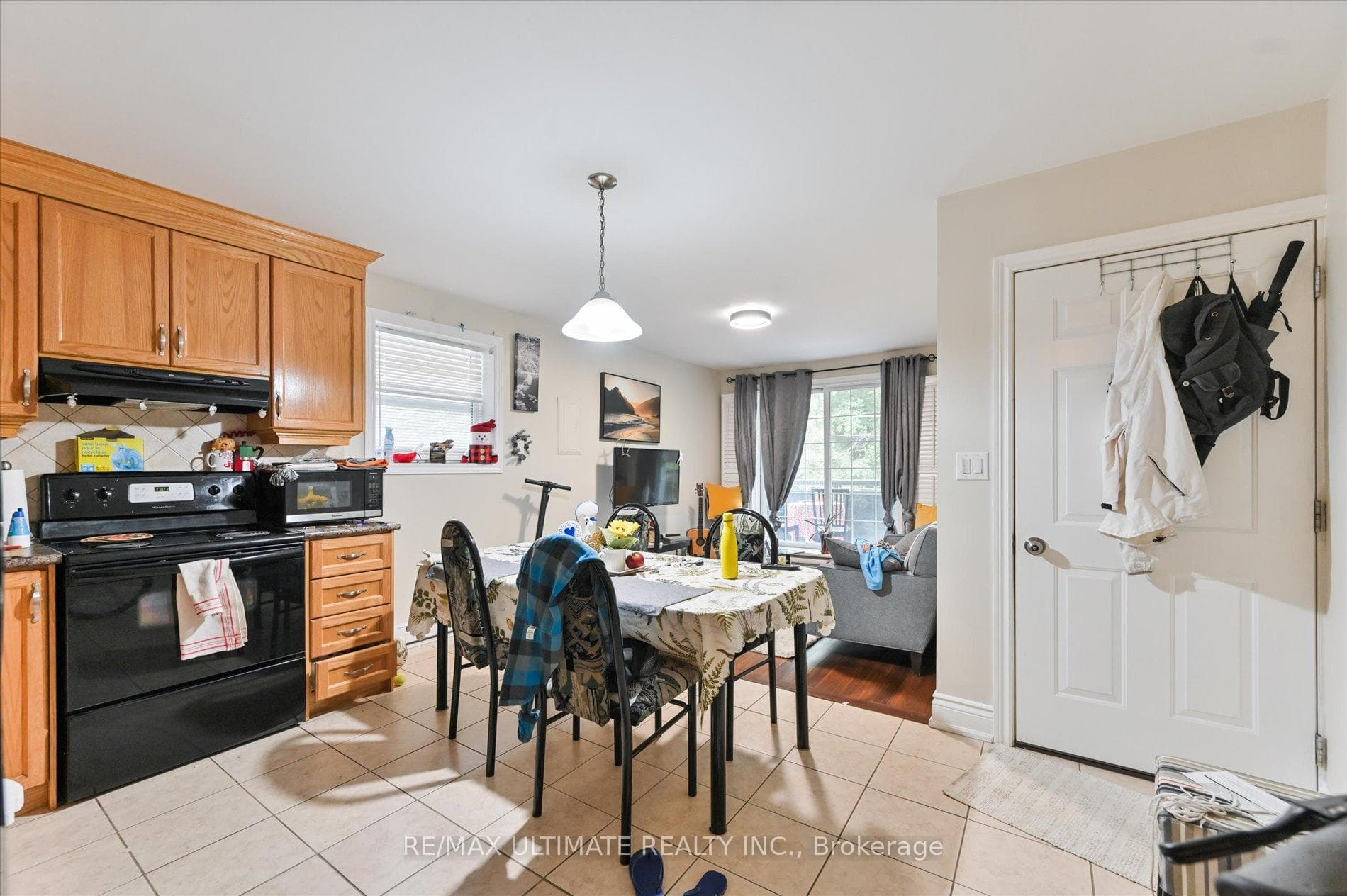 76 Hilldale Road photo 26