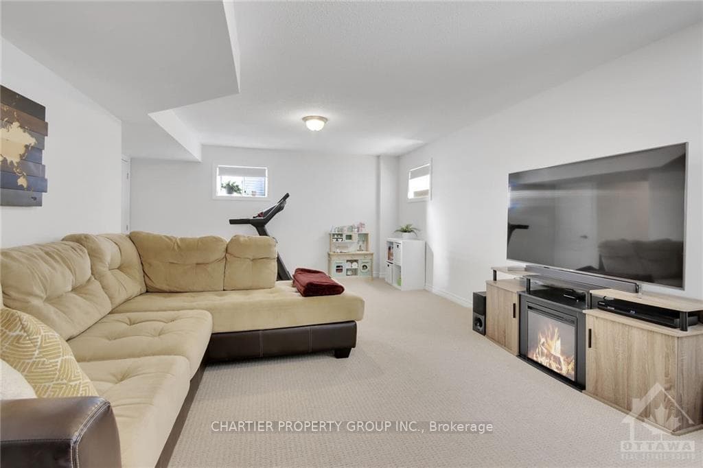328 LAMARCHE Avenue photo 26