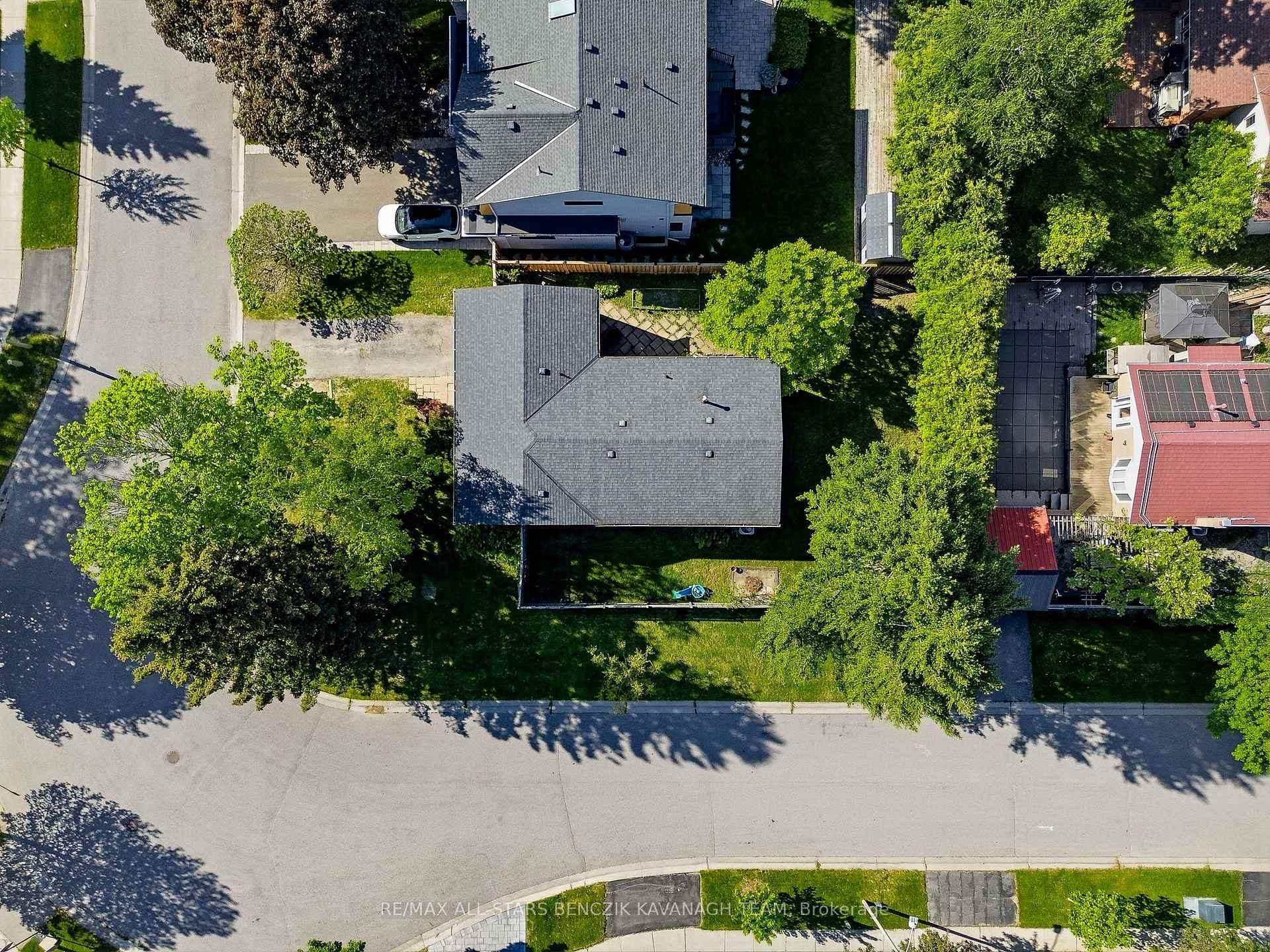 30 Sir Caradoc Place photo 23