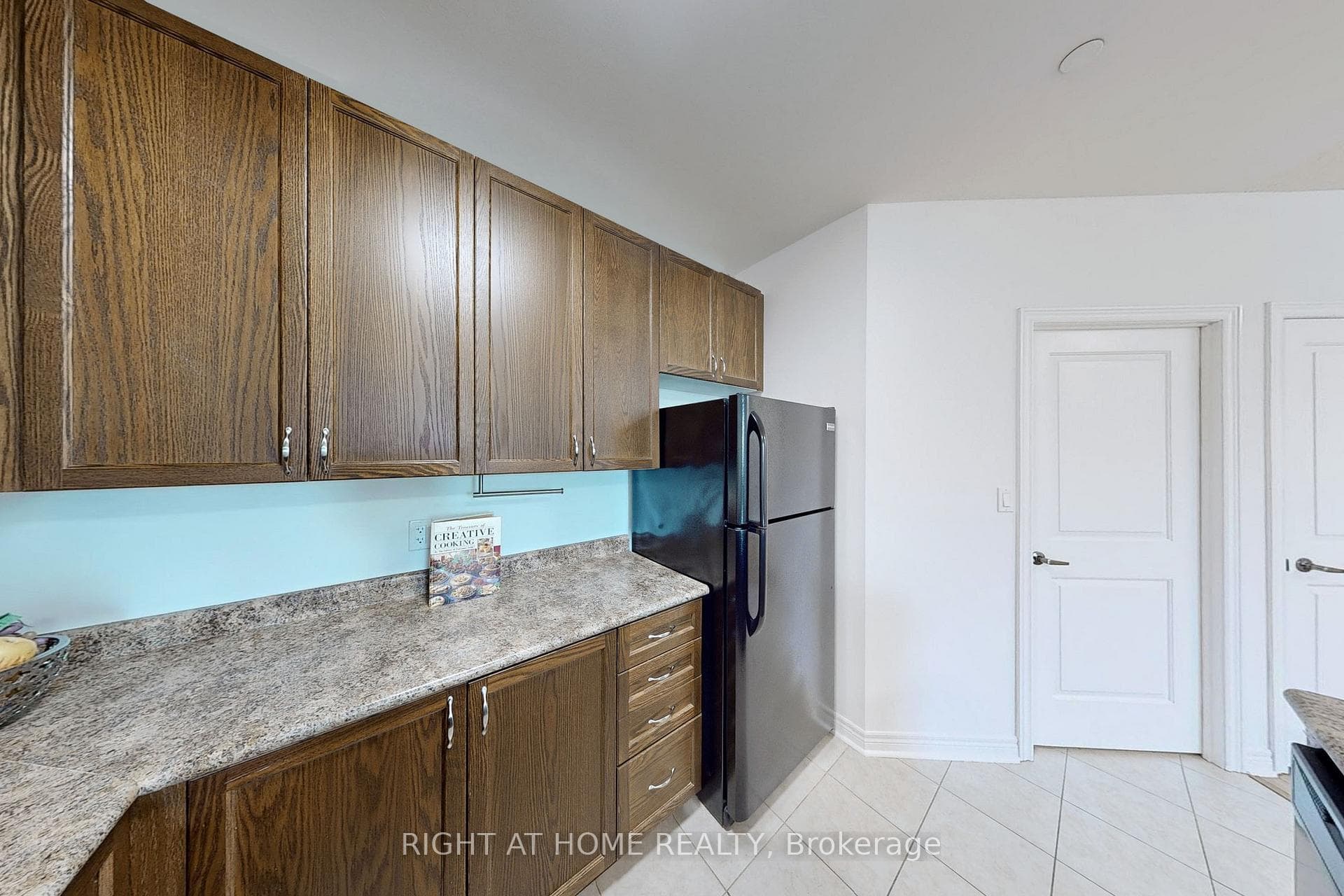 7400 Markham Road Unit 208 photo 18
