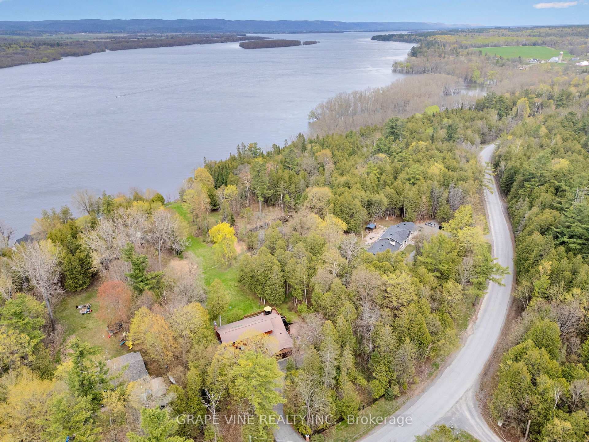 5468 Torbolton Ridge Road photo 15