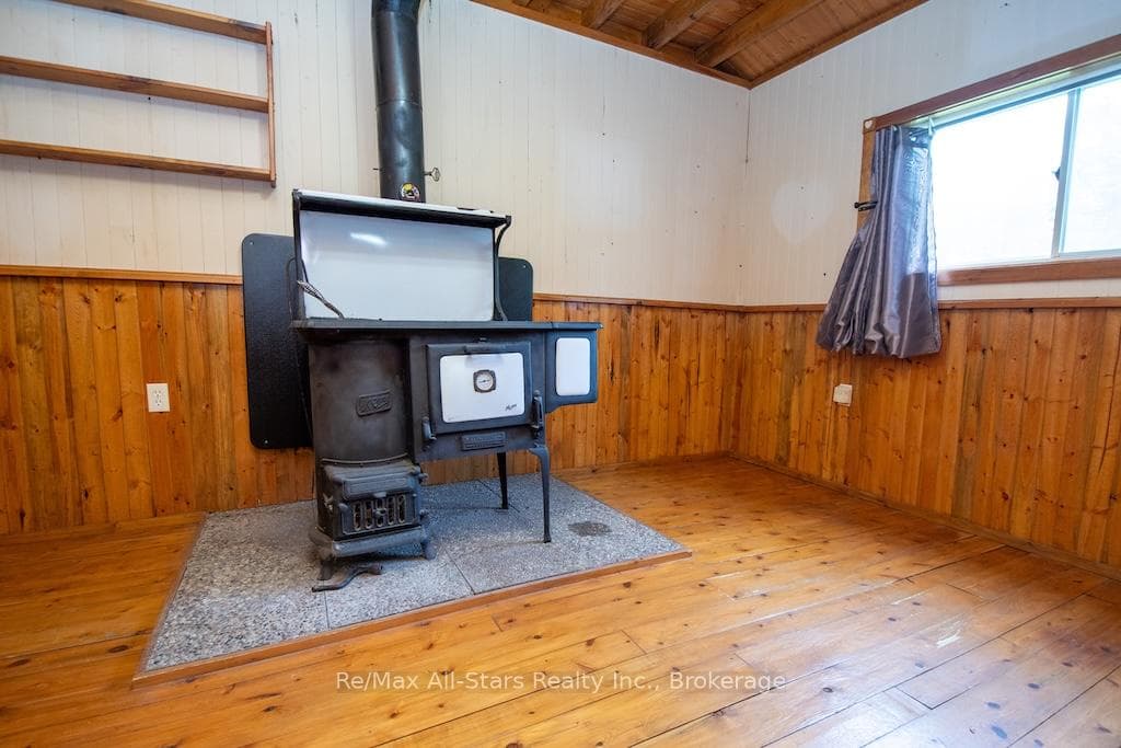 111 Wagar Road photo 8