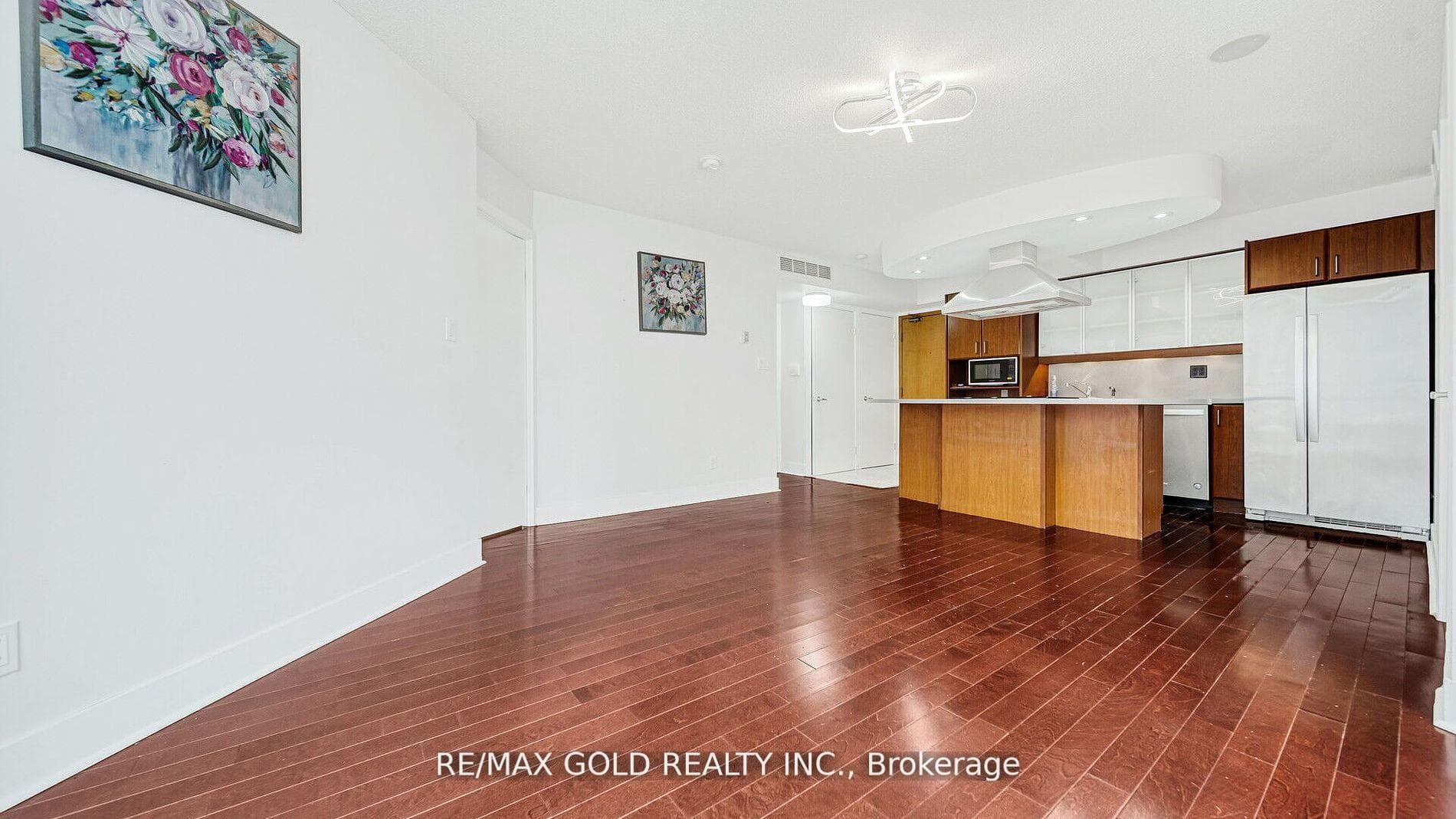 550 Queens Quay Unit 509 photo 24