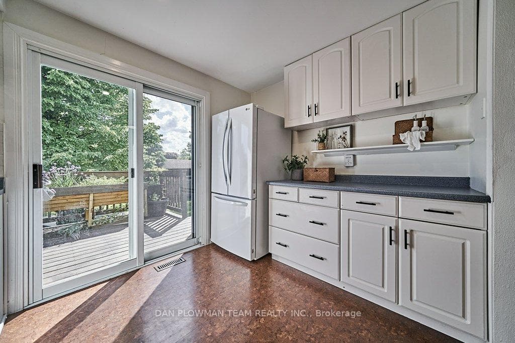 47 Lewin Crescent photo 21