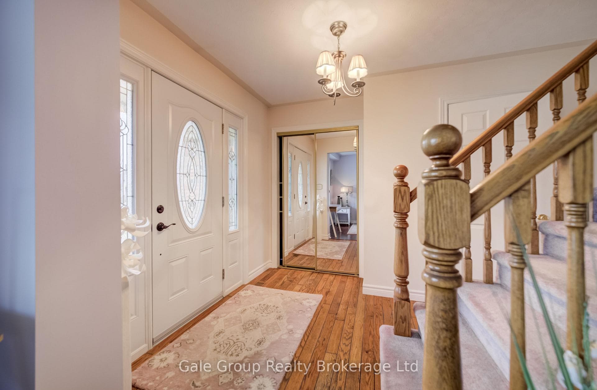 115 Knowles Drive photo 3