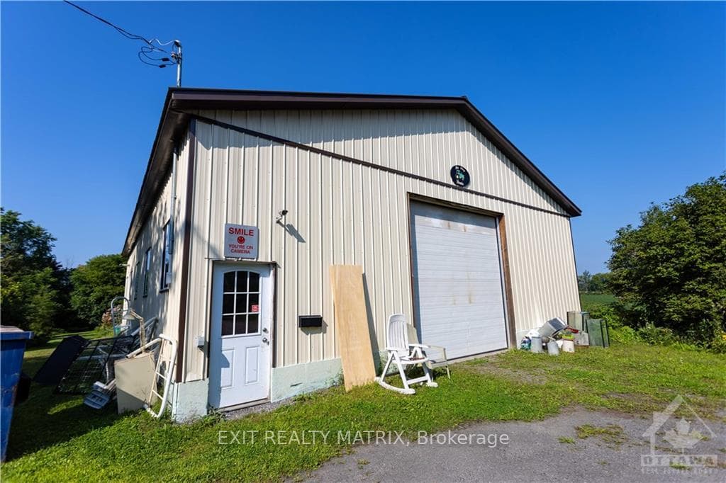 776 HAMILTON Road photo 27