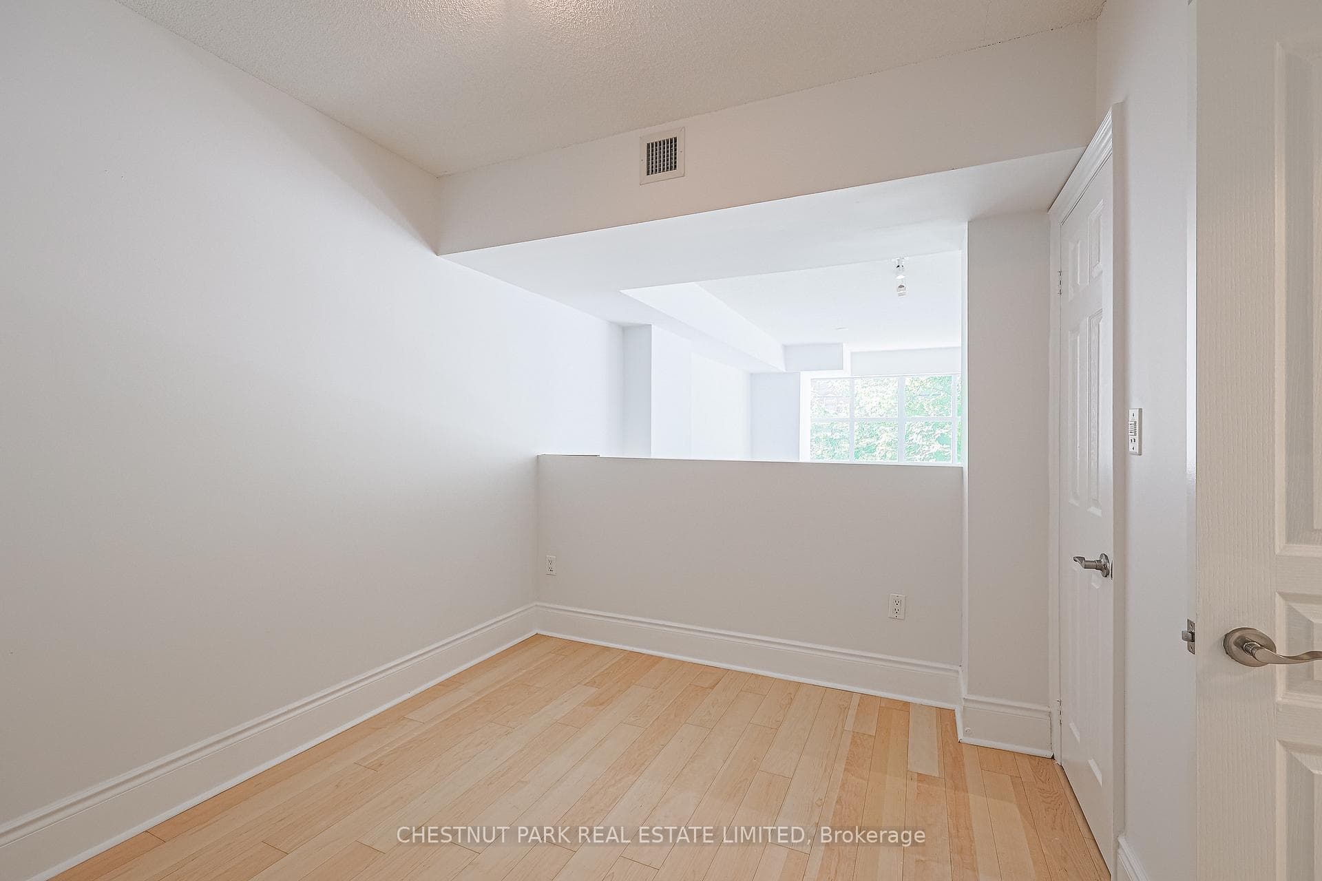 437 Roncesvalles Avenue Unit 209 photo 10