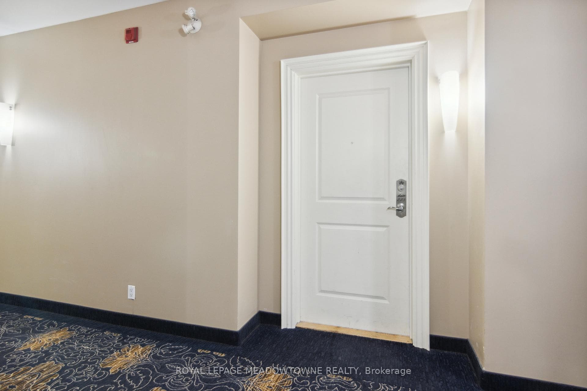 9519 Keele Street Unit 223 photo 5