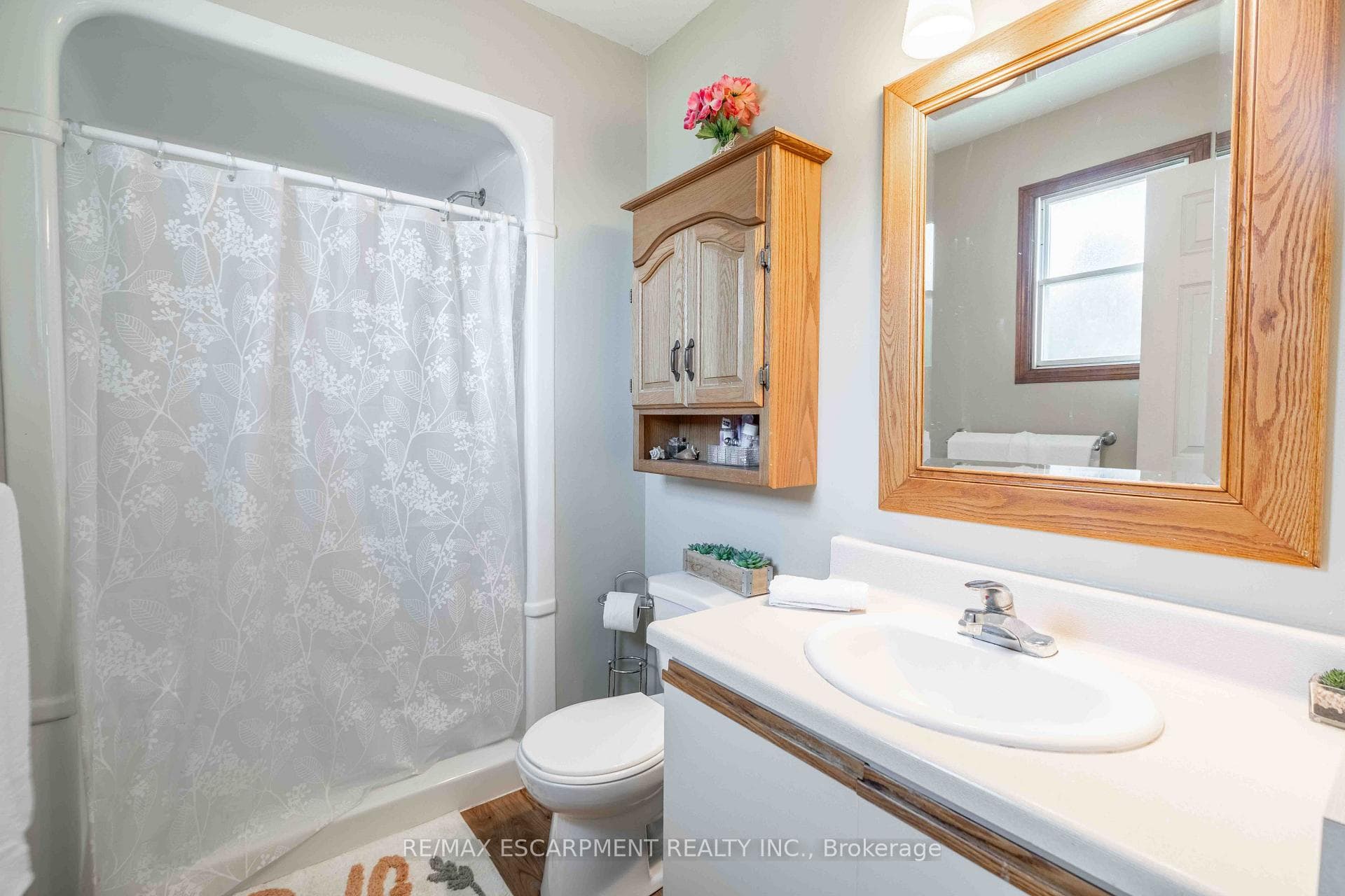 54 SELKIRK Street photo 31