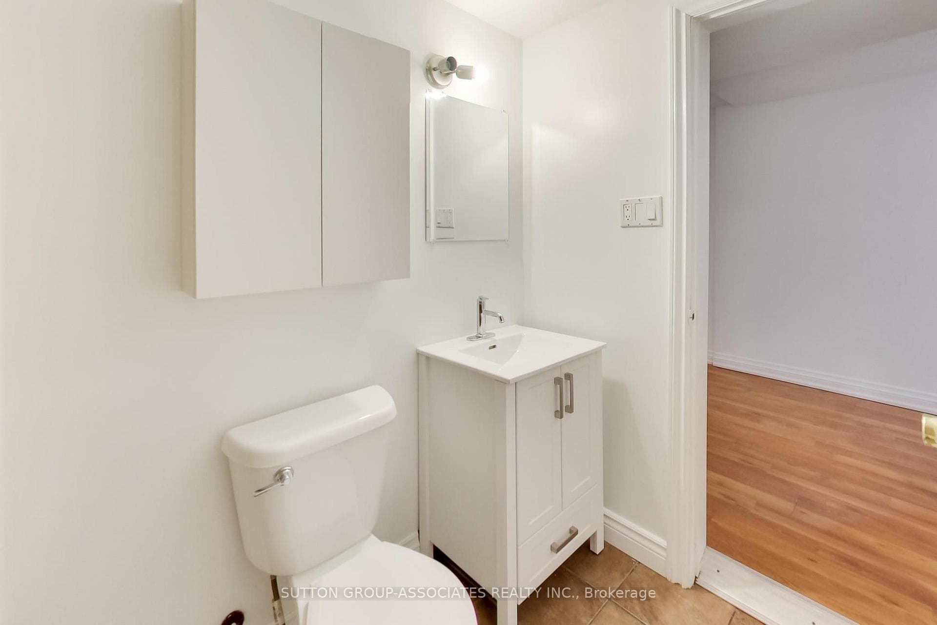 175 Earlsdale Avenue photo 34