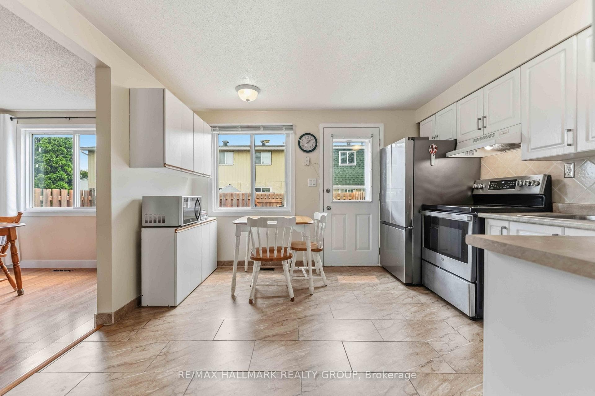 1506 Beaverpond Drive Unit B photo 9
