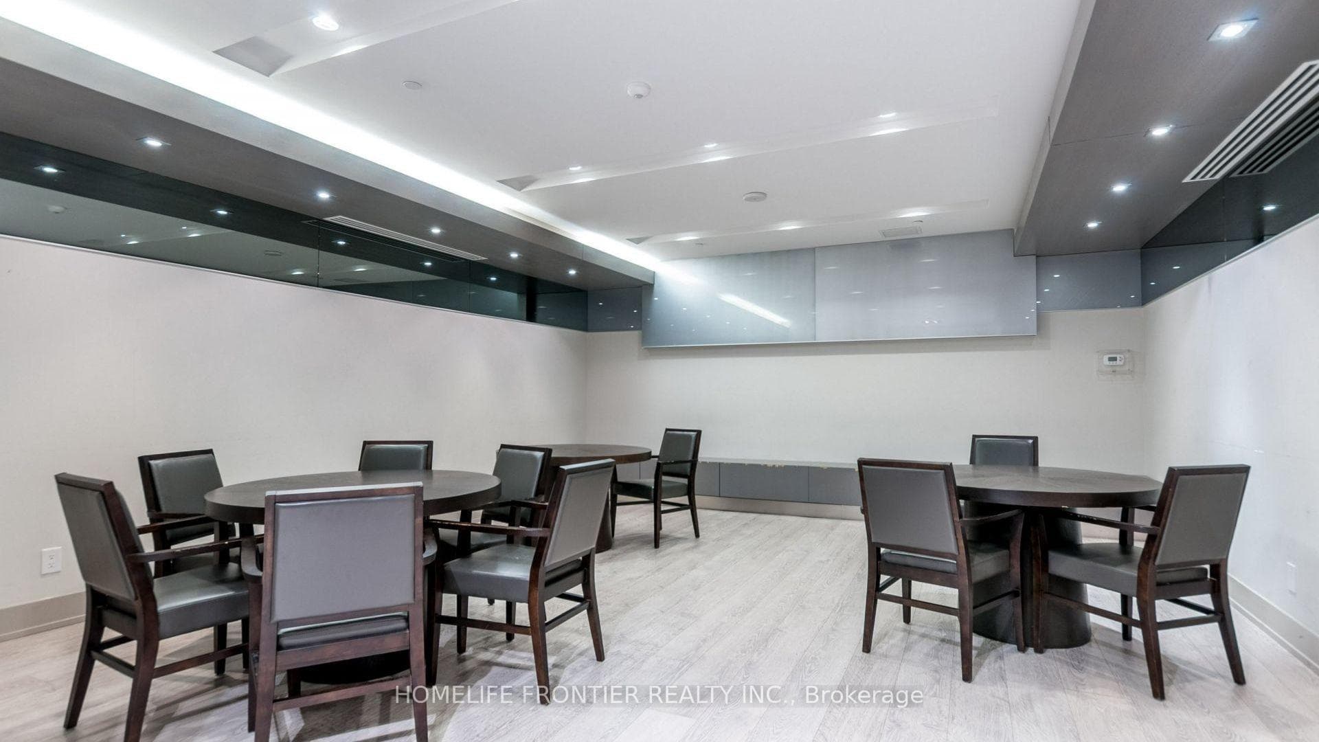 7171 Yonge Street Unit 806 photo 21