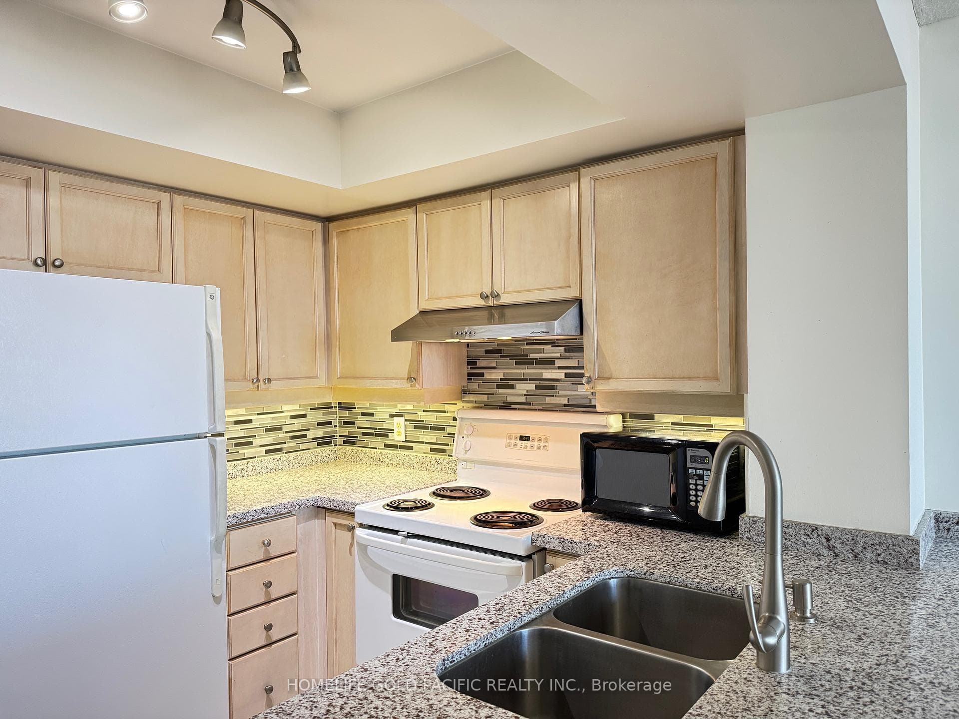 1 Rean Drive Unit 2209 photo 6