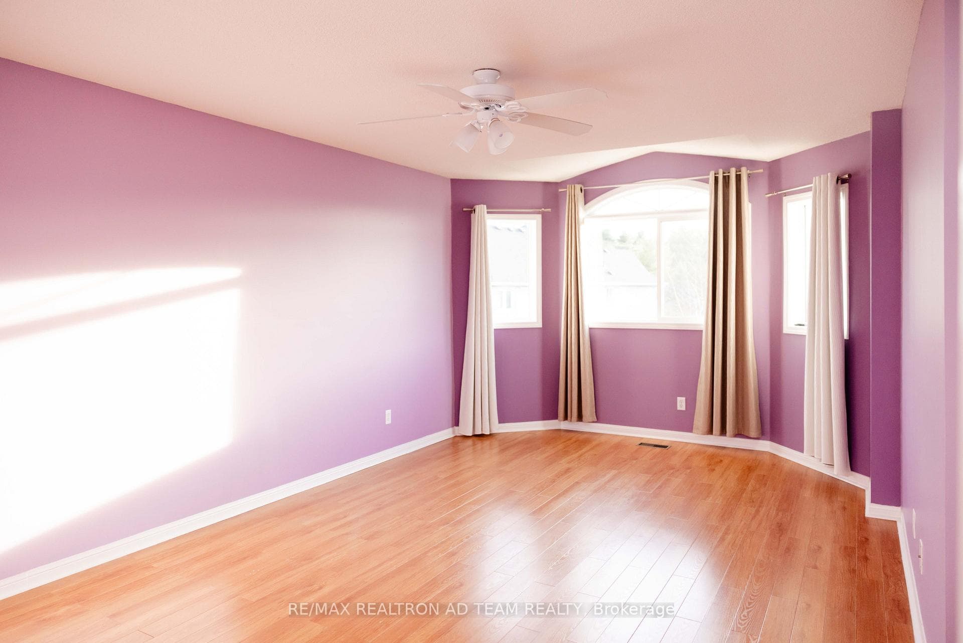 1504 Garland Crescent photo 18