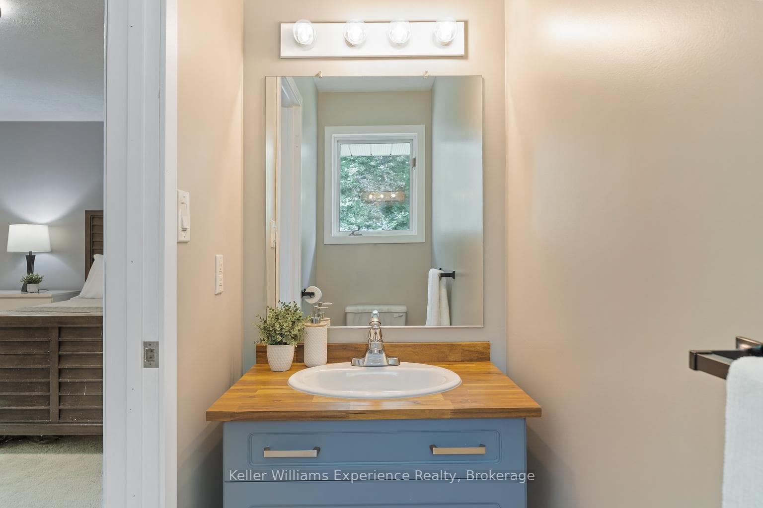 2-Piece Primary Ensuite