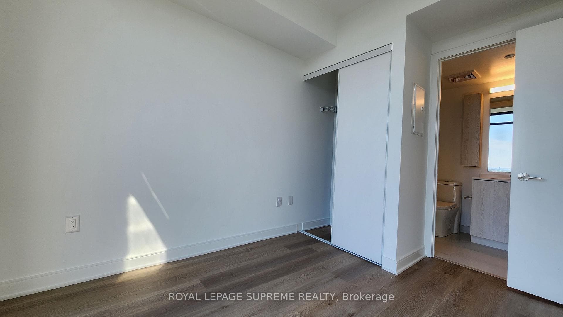 86 Dundas Street Unit 1212 photo 16