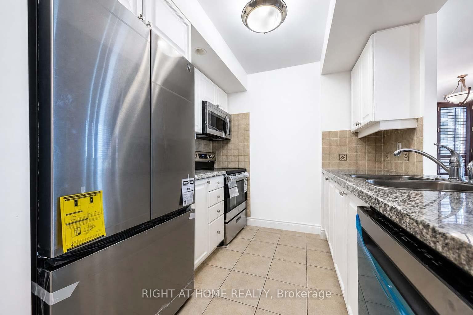 10 Northtown Way Unit 1405 photo 9