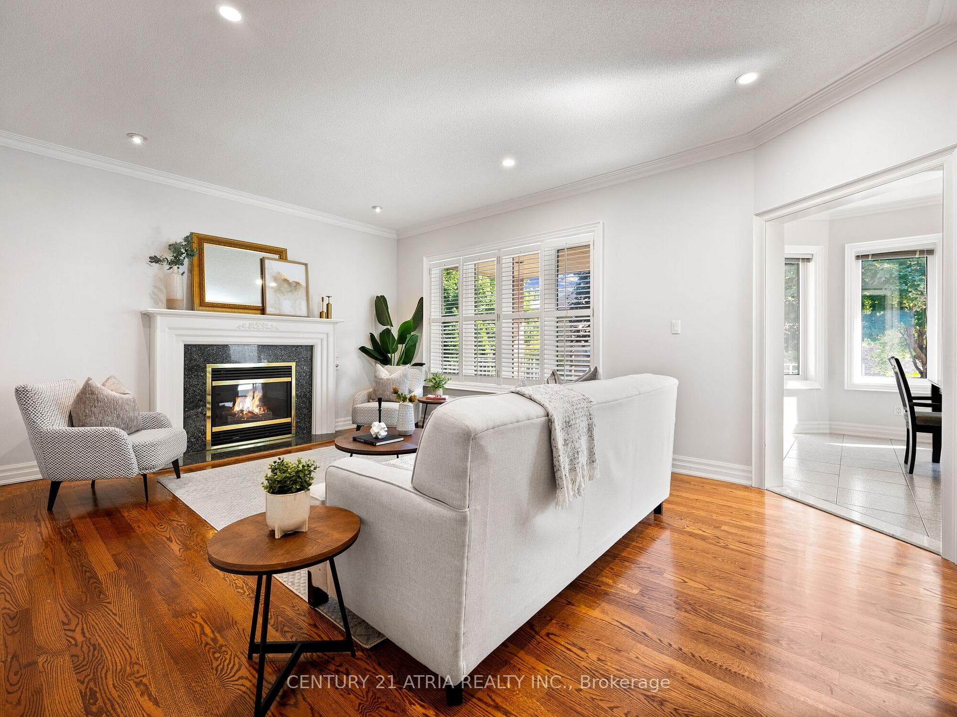 59 Leicester Road photo 10