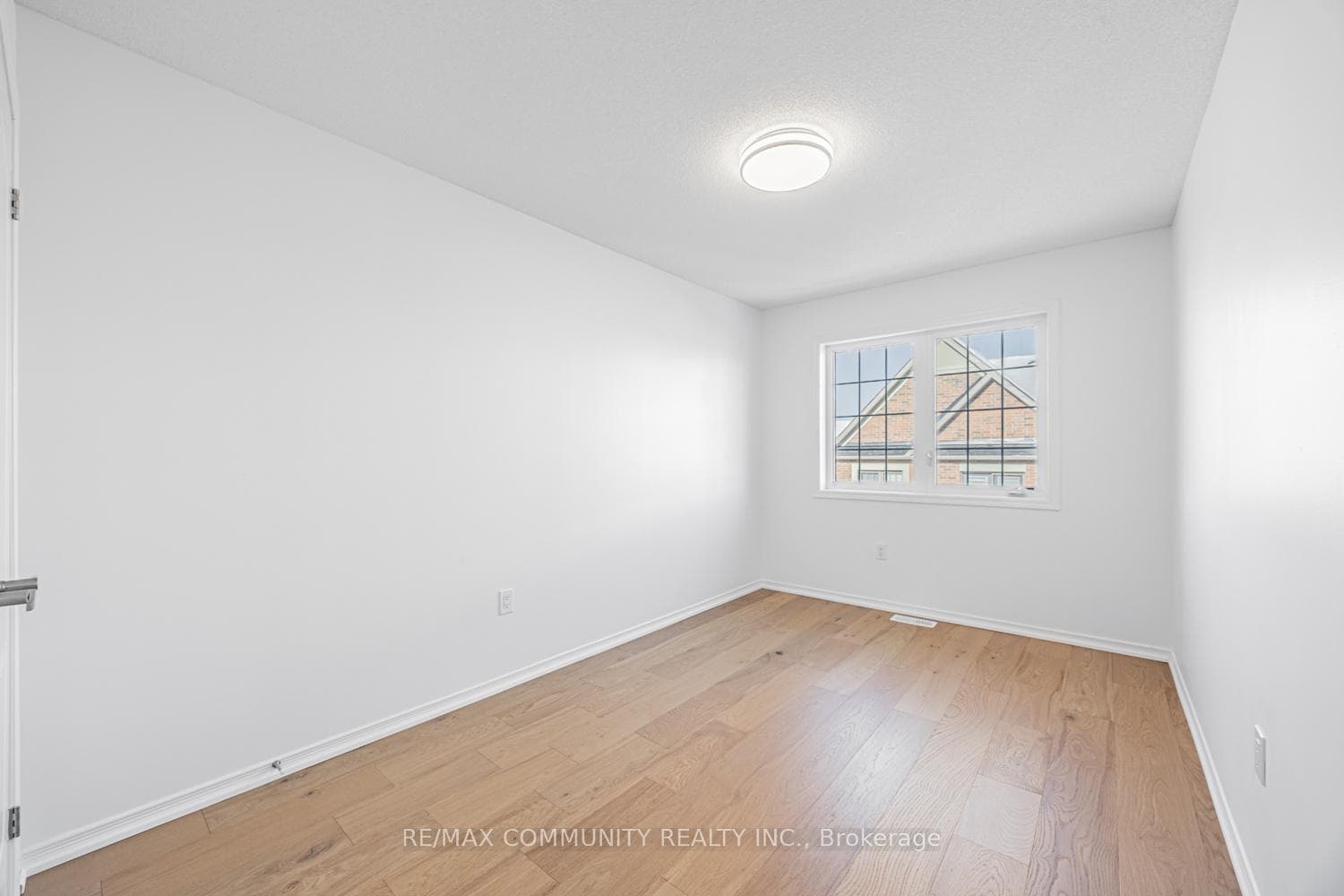 4 Healthcote Lane photo 22