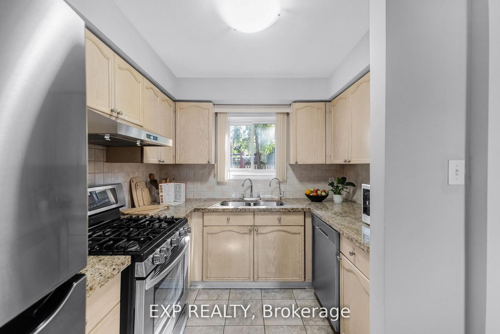 148 Taylorwood Avenue photo 6