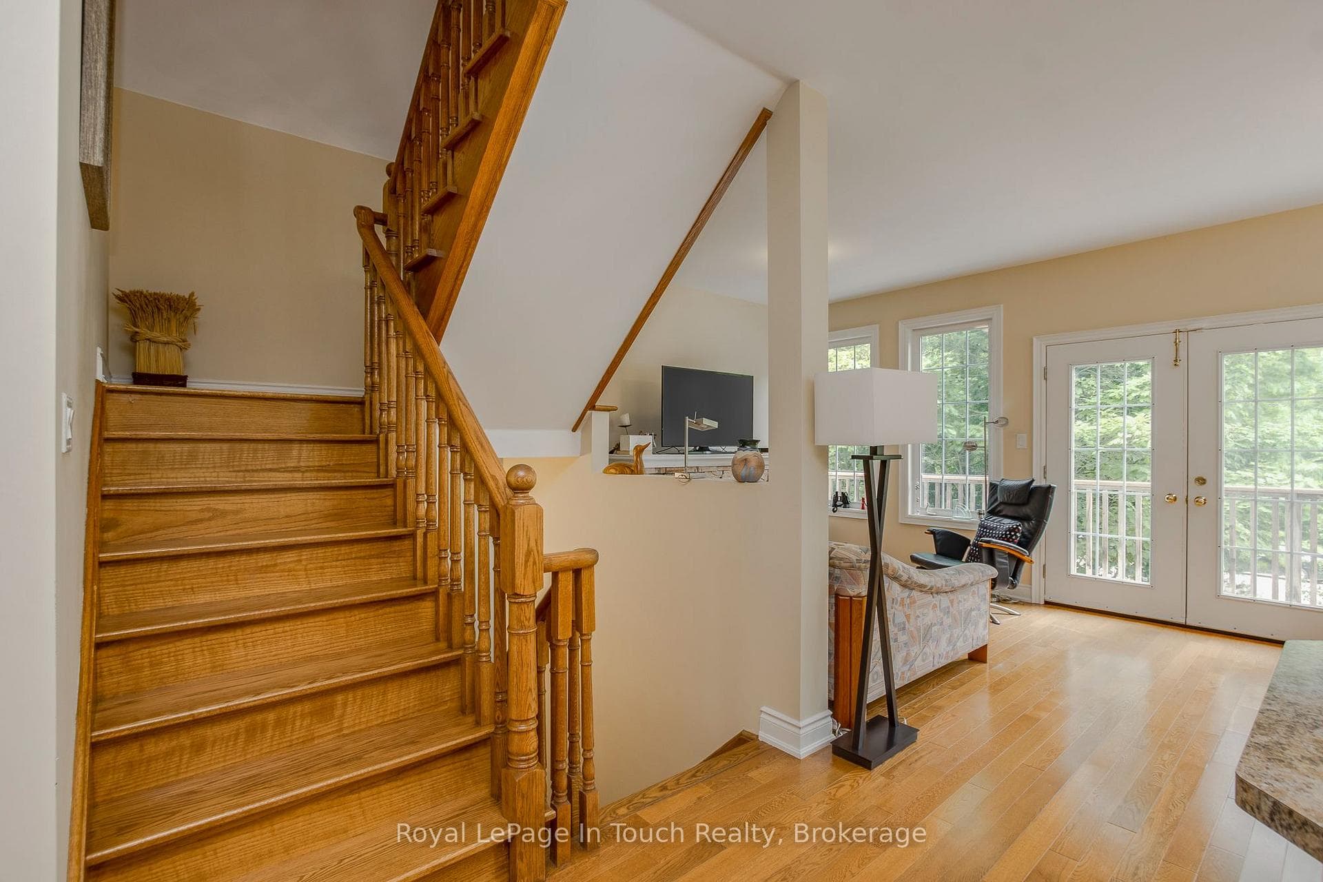 8 Woodward Drive photo 31