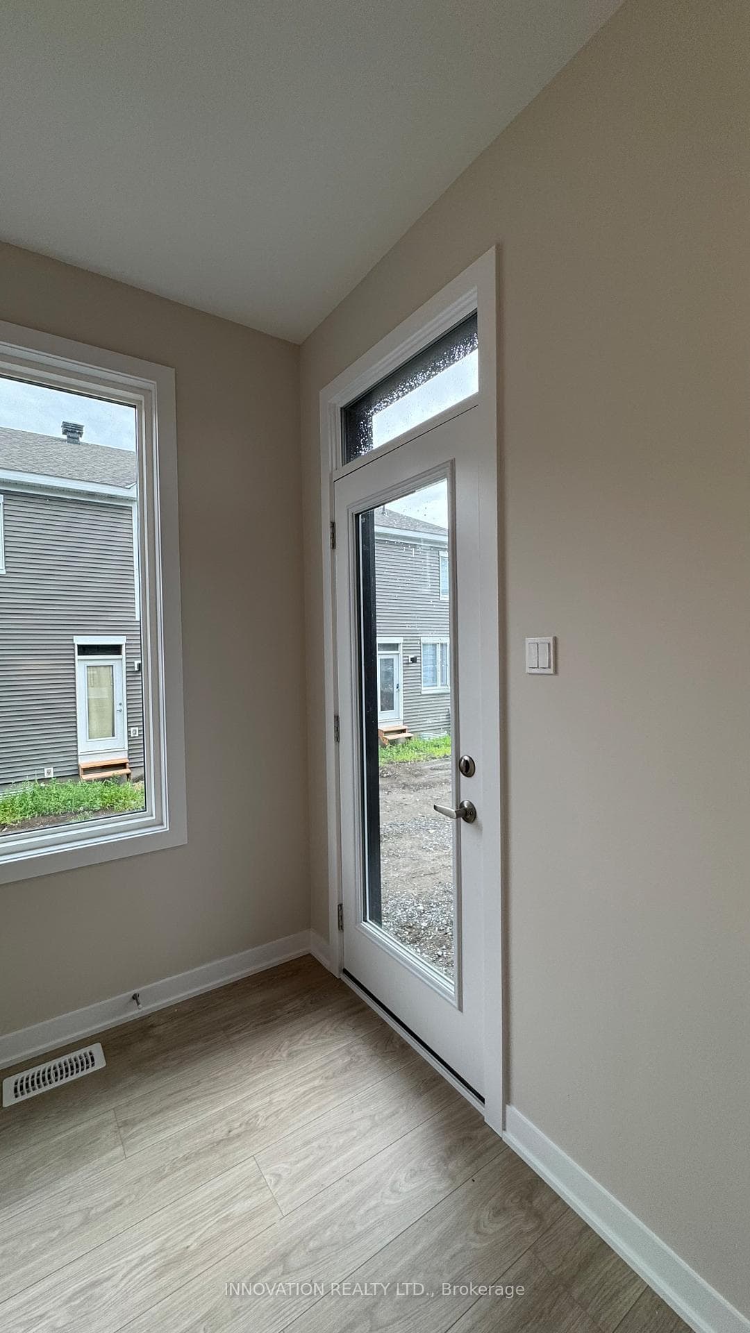 14 Pumice Place photo 3